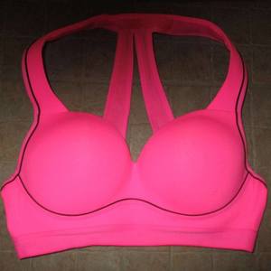 Victoria's Secrets Hot Pink Sports Bra ( Very Beautiful !! ) is being swapped online for free