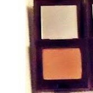 Laura Mercier nutmeg eyeshadow is being swapped online for free