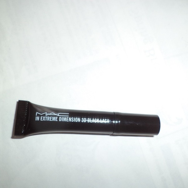 MAC extreme dimension 3D black lash mini size NEW is being swapped online for free