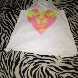 American Eagle tank top is being swapped online for free