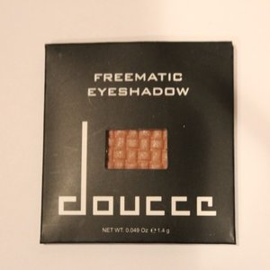 Doucce veronica freematic eyeshadow is being swapped online for free