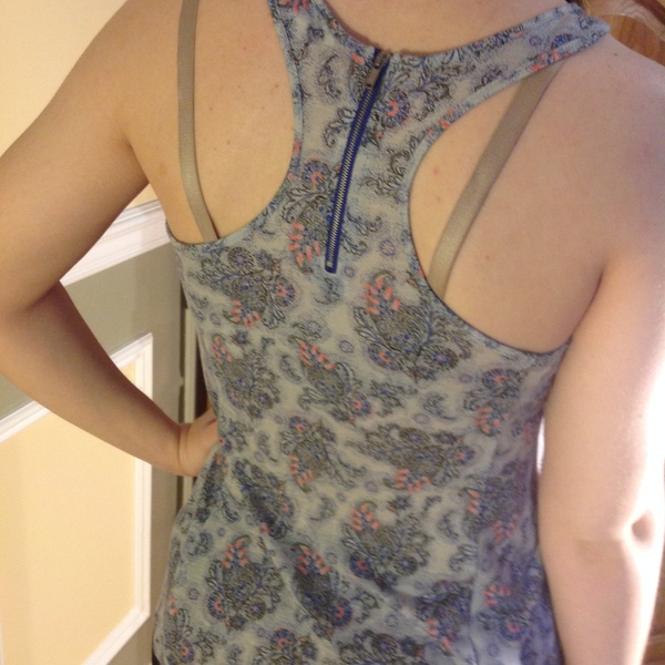 Patterned summer top from American Eagle is being swapped online for free