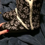 Misfits slipper boots  is being swapped online for free