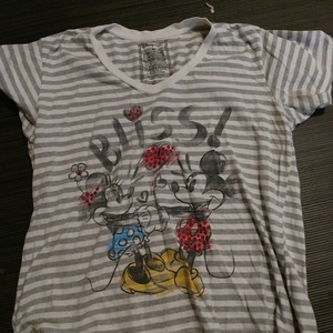 Mickey Mouse Shirt is being swapped online for free