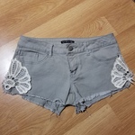 Empyre Denim Shorts sz 27 is being swapped online for free