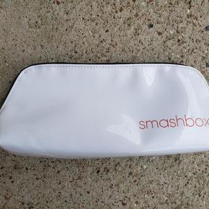 Smashbox Makeup Bag is being swapped online for free