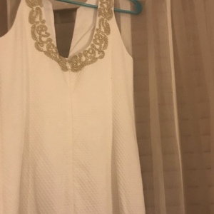 Lilly Pulitzer White Dress is being swapped online for free