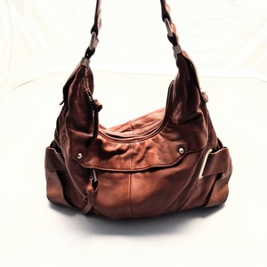 Perlina brown leather Bag is being swapped online for free