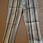 7 for all mankind capris is being swapped online for free