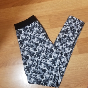 Nike Pro Leggings M is being swapped online for free