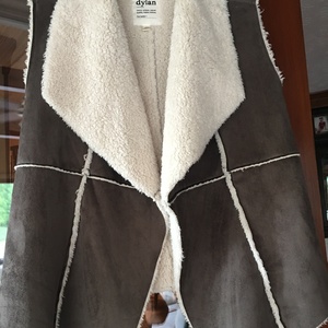 Name brand vest is being swapped online for free