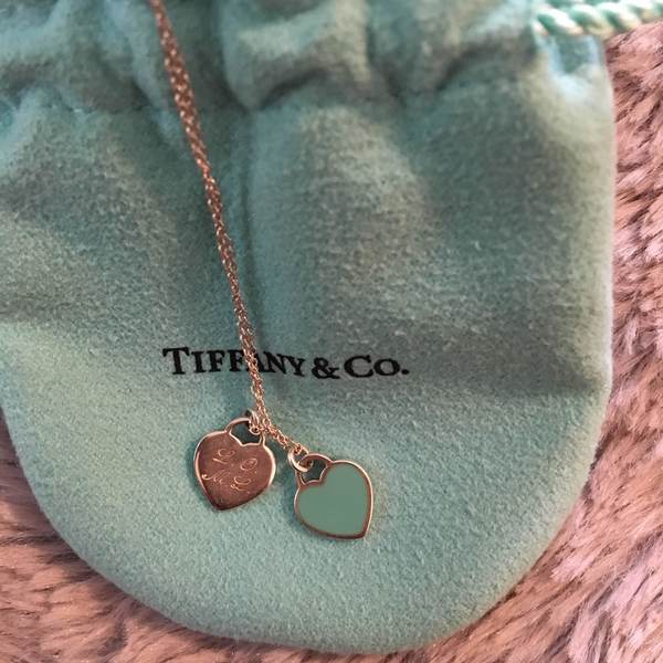 Tiffany & Co necklace is being swapped online for free