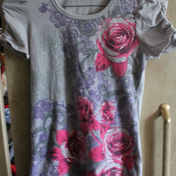 100% Cotton Floral Shirt XXS Adult [Girls L Size 14] is being swapped online for free