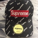 Supreme SnapBack box logo is being swapped online for free