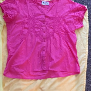 Ladies shirts, size XL  is being swapped online for free