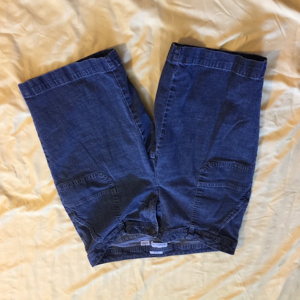 Liz Clayborne ladies size 14 shorts is being swapped online for free
