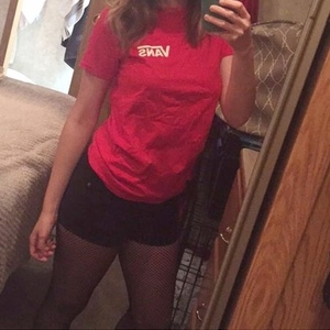 Vans employee shirt  is being swapped online for free