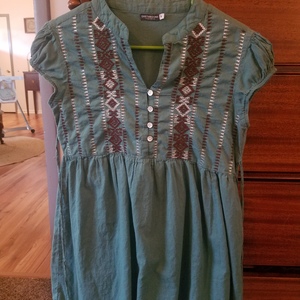 EARTHBOUND HIPPIE TUNIC DRESS is being swapped online for free