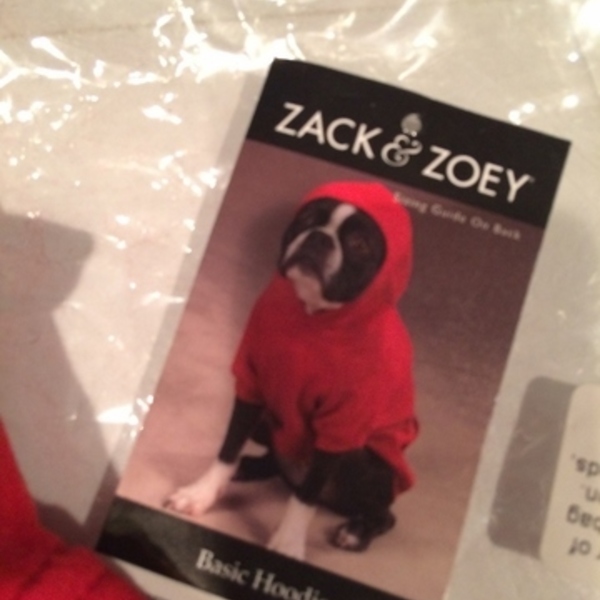 XS HOODIE FOR A DOG - NEW! is being swapped online for free