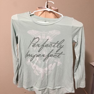 Mint elbow sleeve top is being swapped online for free