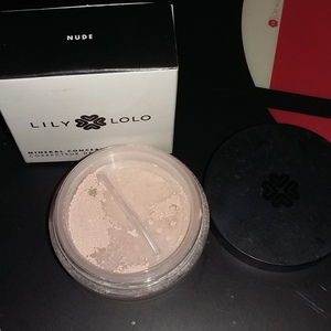 Lily Lolo Blondie Mineral foundation and Nude mineral concealer is being swapped online for free
