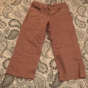 wide leg pink jeans  is being swapped online for free