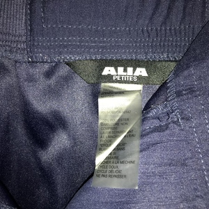 Alia petite 16w  Navy blue long dress pants  is being swapped online for free