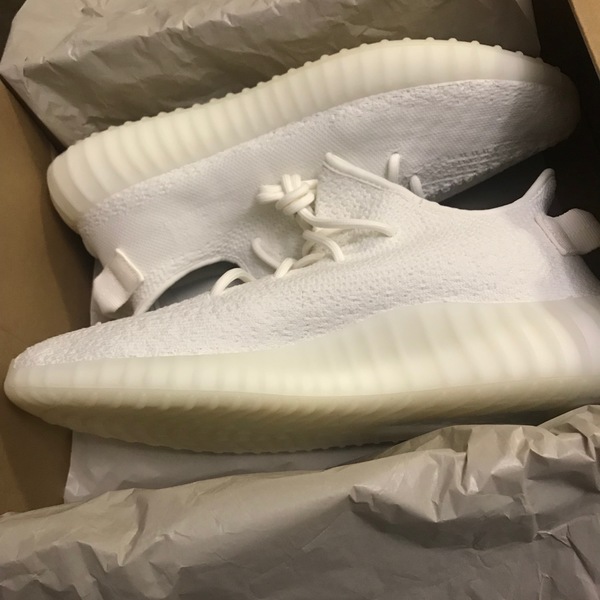 Yeezy Boost 350 Triple White is being swapped online for free