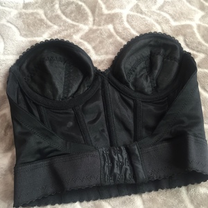 32 B Corset is being swapped online for free