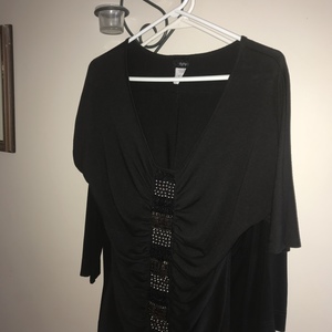 Day Trip v-neck black top is being swapped online for free