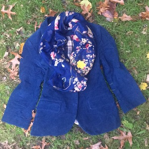 Gibson 3/4 Corduroy Blazer is being swapped online for free