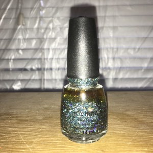 China Glaze nail polish blue is being swapped online for free