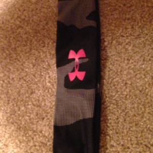 Under armor headband New is being swapped online for free