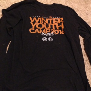 7 various summer camp shirts is being swapped online for free