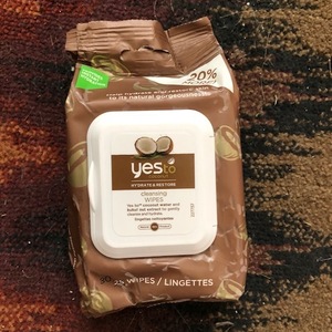 Makeup Removing Organic Wipes is being swapped online for free