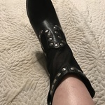 BCBG boots  is being swapped online for free