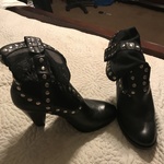 BCBG boots  is being swapped online for free