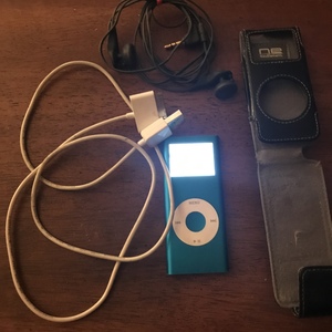 iPod nano generation 2 blue 4gb  is being swapped online for free