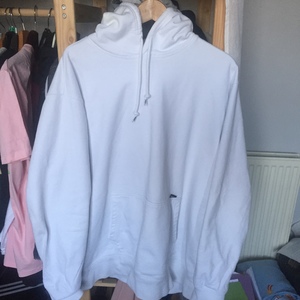 Palace Hoodie XL is being swapped online for free