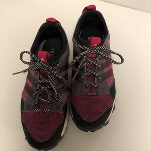 Adidas Kanadia Tr7 shoes 8.5 is being swapped online for free