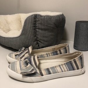 Rocket Dog Bow Flats 8.5 is being swapped online for free