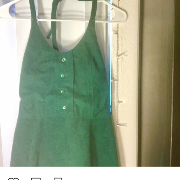 Vintage velvet Kelly green halter top is being swapped online for free
