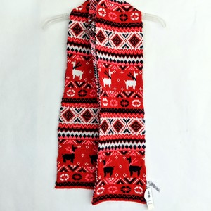 NWT old Navy Christmas scarf is being swapped online for free