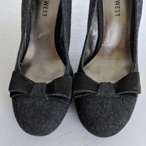 Nine West Wool Front Bow Fall Heels - 5 is being swapped online for free