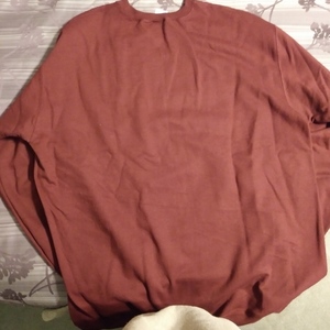 2 Mens Burgundy 2XLT Sweatshirt is being swapped online for free