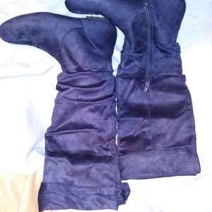 Du Viccino Women's Suede Knee High Flats Slouch Boots size 9 Navy Blue Pull-on is being swapped online for free