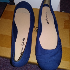 American Eagle Womens Ballet Flats Blue Shoes Size 9 Never worn is being swapped online for free