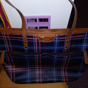 Checkered Purse Handbag Mauve and blue Colors Multi Pockets is being swapped online for free