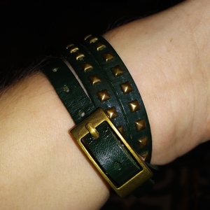 JQ Quartz Brass Wrap Around Watch Womens with Buckle Hunter Green Adjustable 24 inches long is being swapped online for free