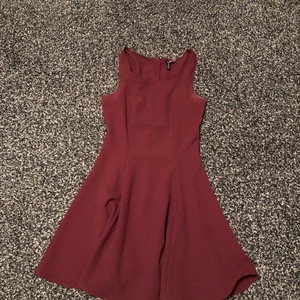H&M dress maroon is being swapped online for free